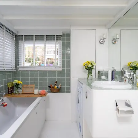 Stylish Flat With Private Yard In Shepherd Bush Londres Extérieur photo